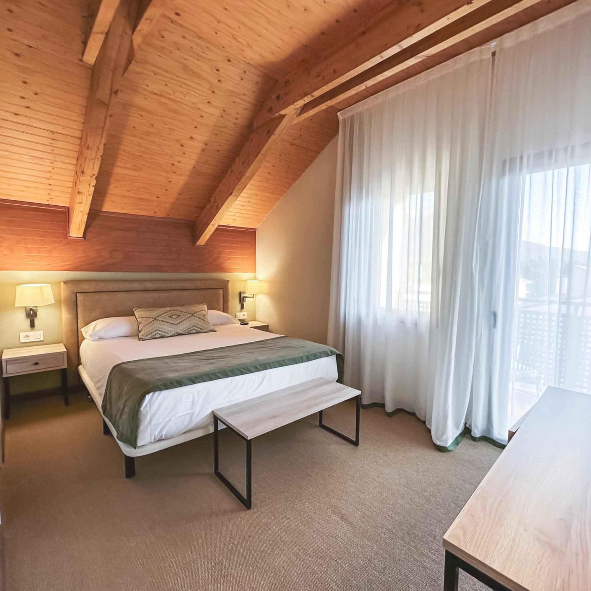 Hotel & Spa Real Хака Екстериор снимка