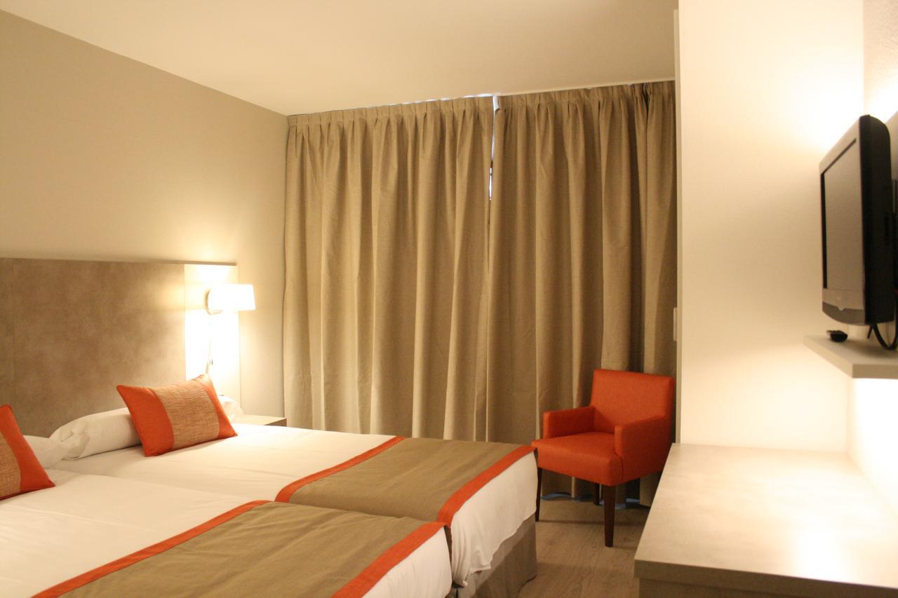 Hotel & Spa Real Хака Екстериор снимка