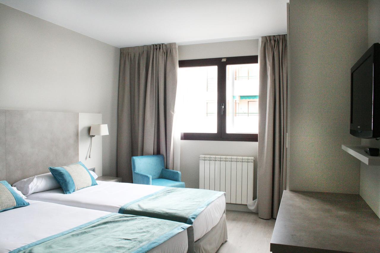 Hotel & Spa Real Хака Екстериор снимка